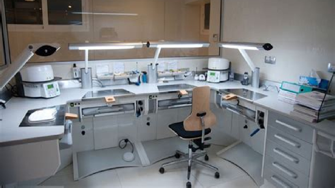 ΚΙΝΑ China C B Dental Lab Co. Limited Εταιρικό Προφίλ